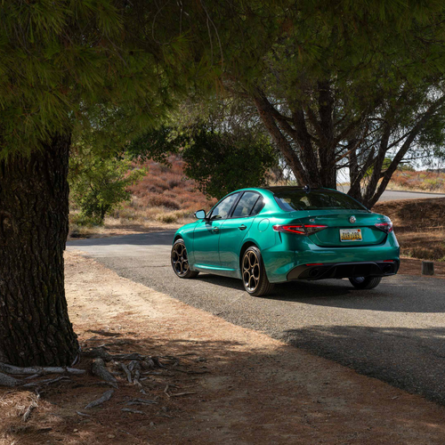 2026 Alfa Romeo Giulia Intensa US Version Rear View