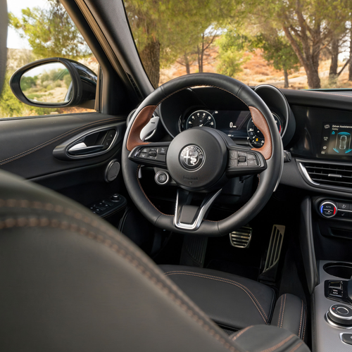 2026 Alfa Romeo Giulia Intensa US Version Interior