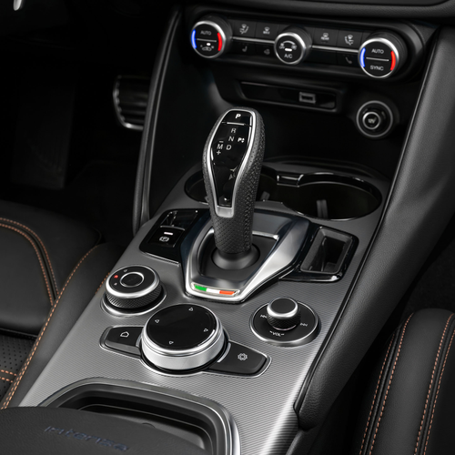 2026 Alfa Romeo Giulia Intensa US Version Interior