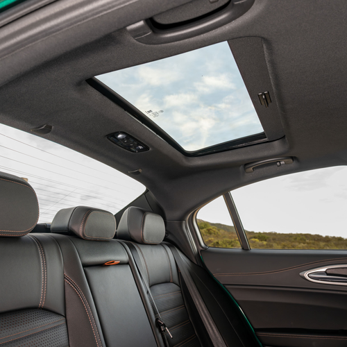 2026 Alfa Romeo Giulia Intensa US Version Interior