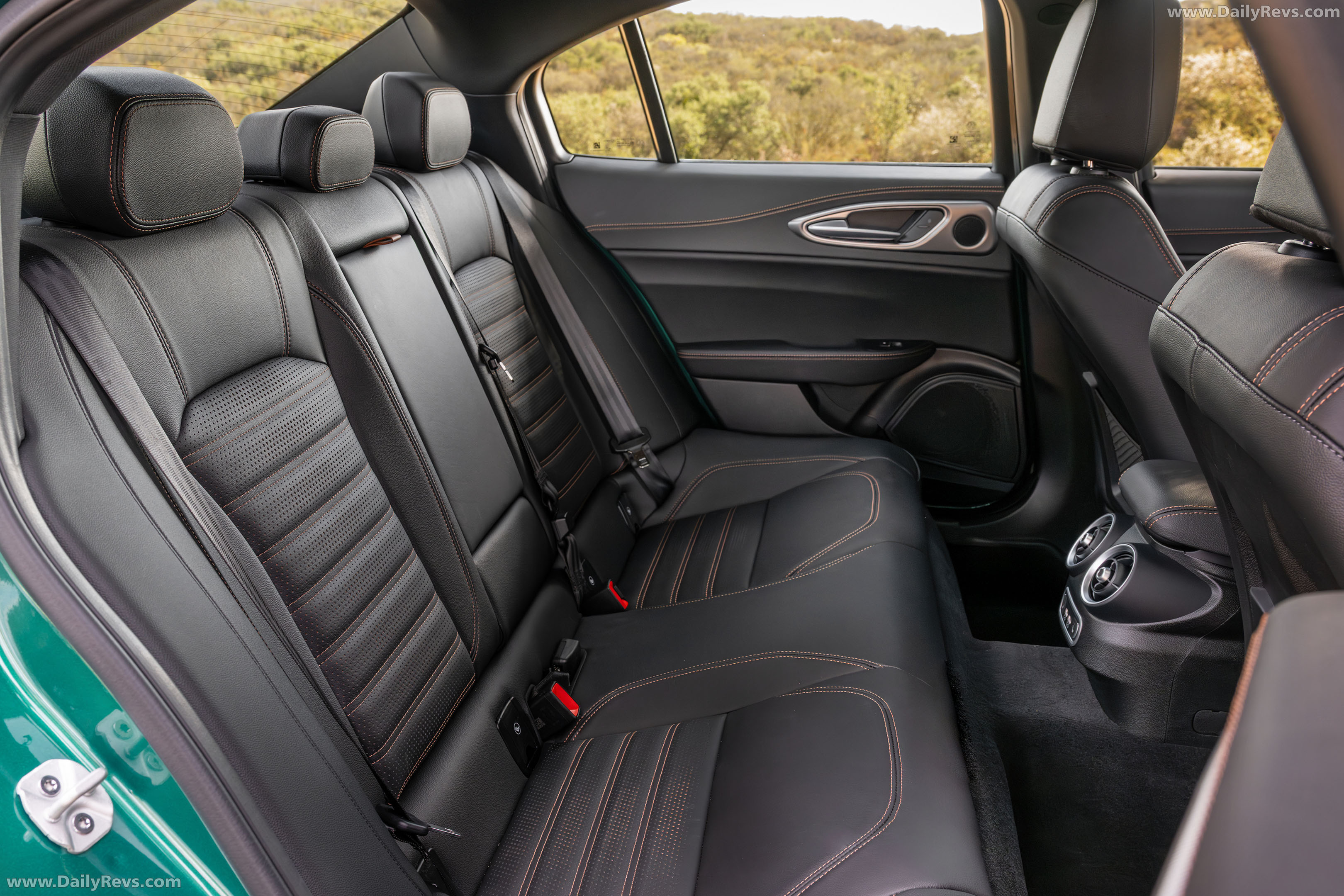 2026 Alfa Romeo Giulia Intensa US Version Interior
