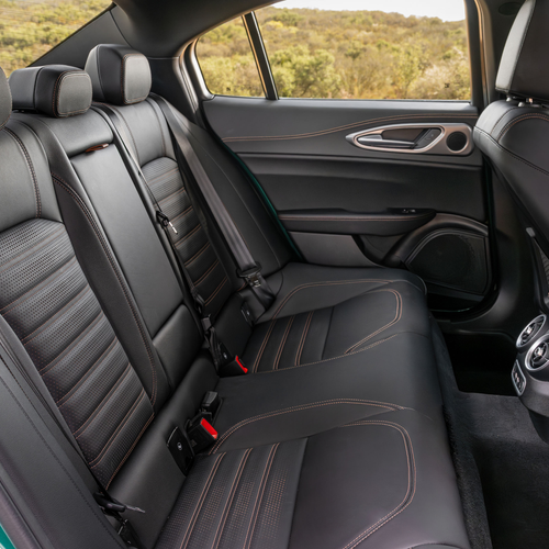 2026 Alfa Romeo Giulia Intensa US Version Interior