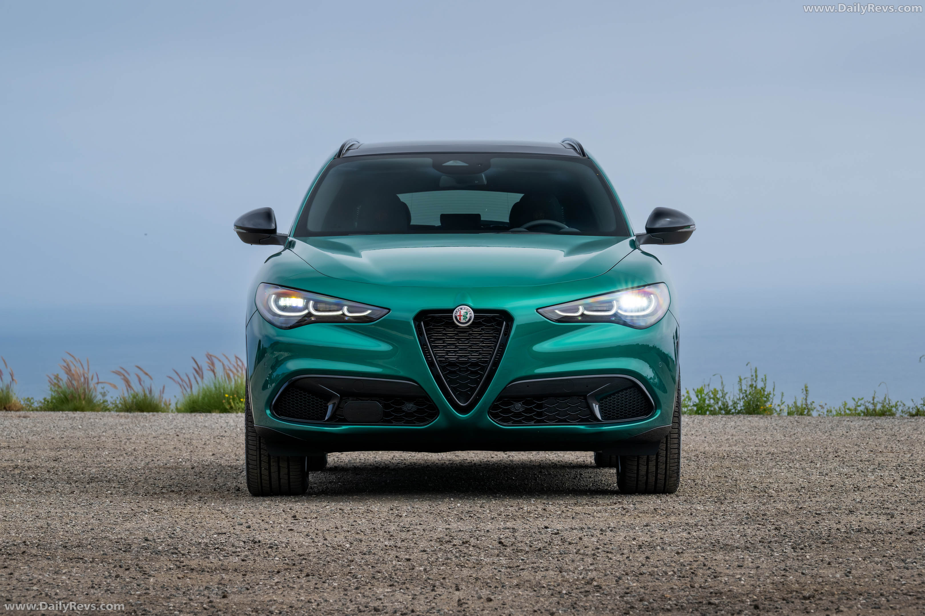 2025 Alfa Romeo Stelvio Intensa US Version Front View