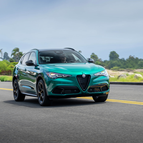 2025 Alfa Romeo Stelvio Intensa US Version Front View