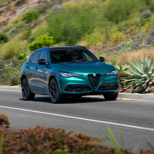 2025 Alfa Romeo Stelvio Intensa US Version Front View