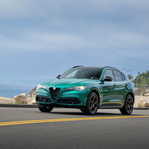 2025 Alfa Romeo Stelvio Intensa US Version Front View
