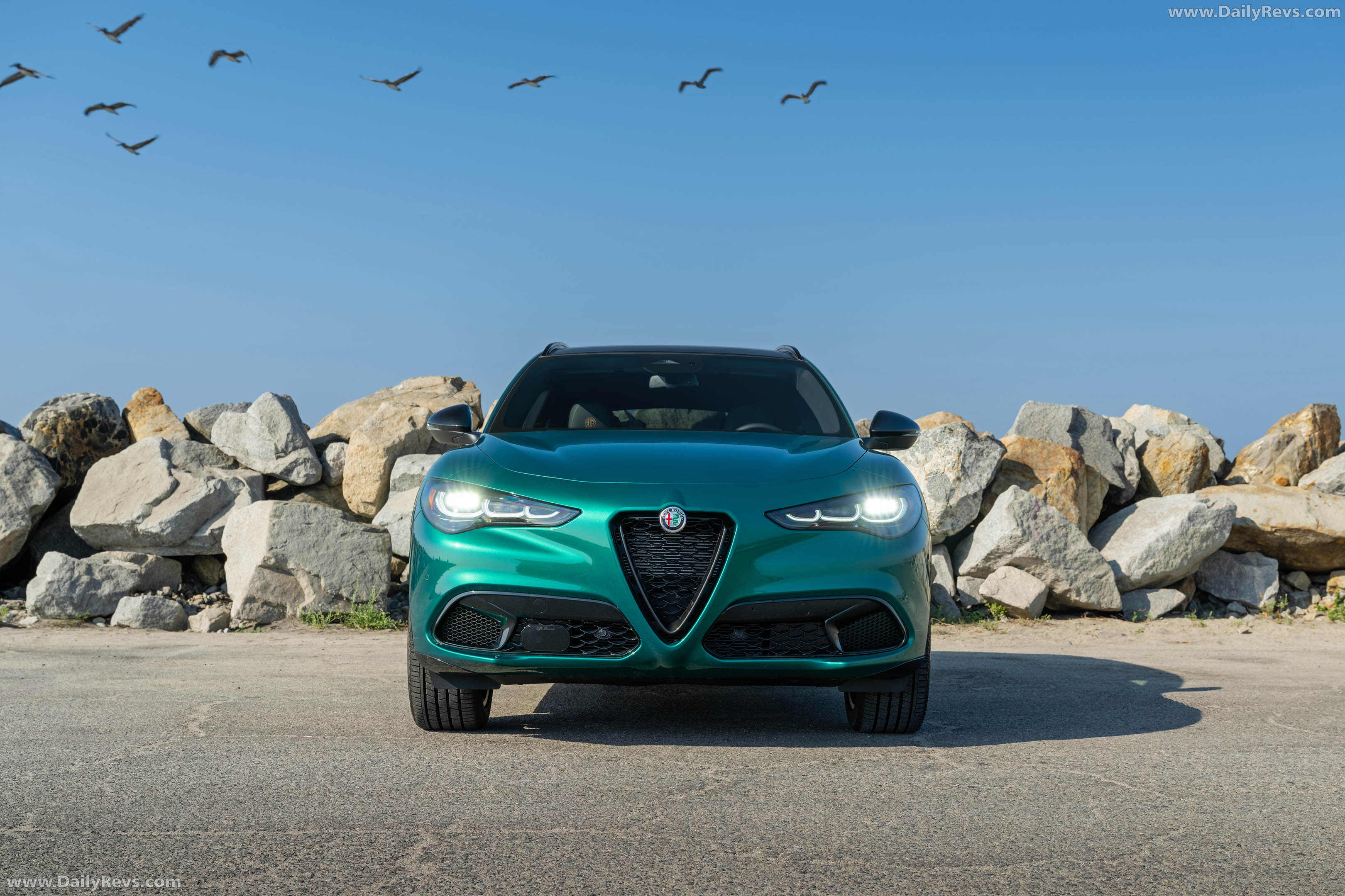 2025 Alfa Romeo Stelvio Intensa US Version Front View