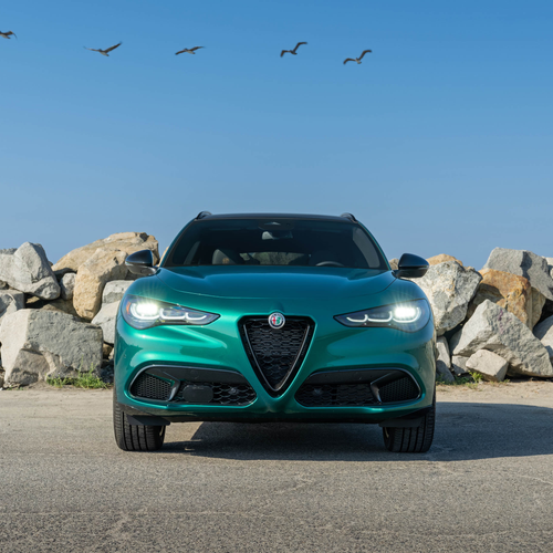 2025 Alfa Romeo Stelvio Intensa US Version Front View