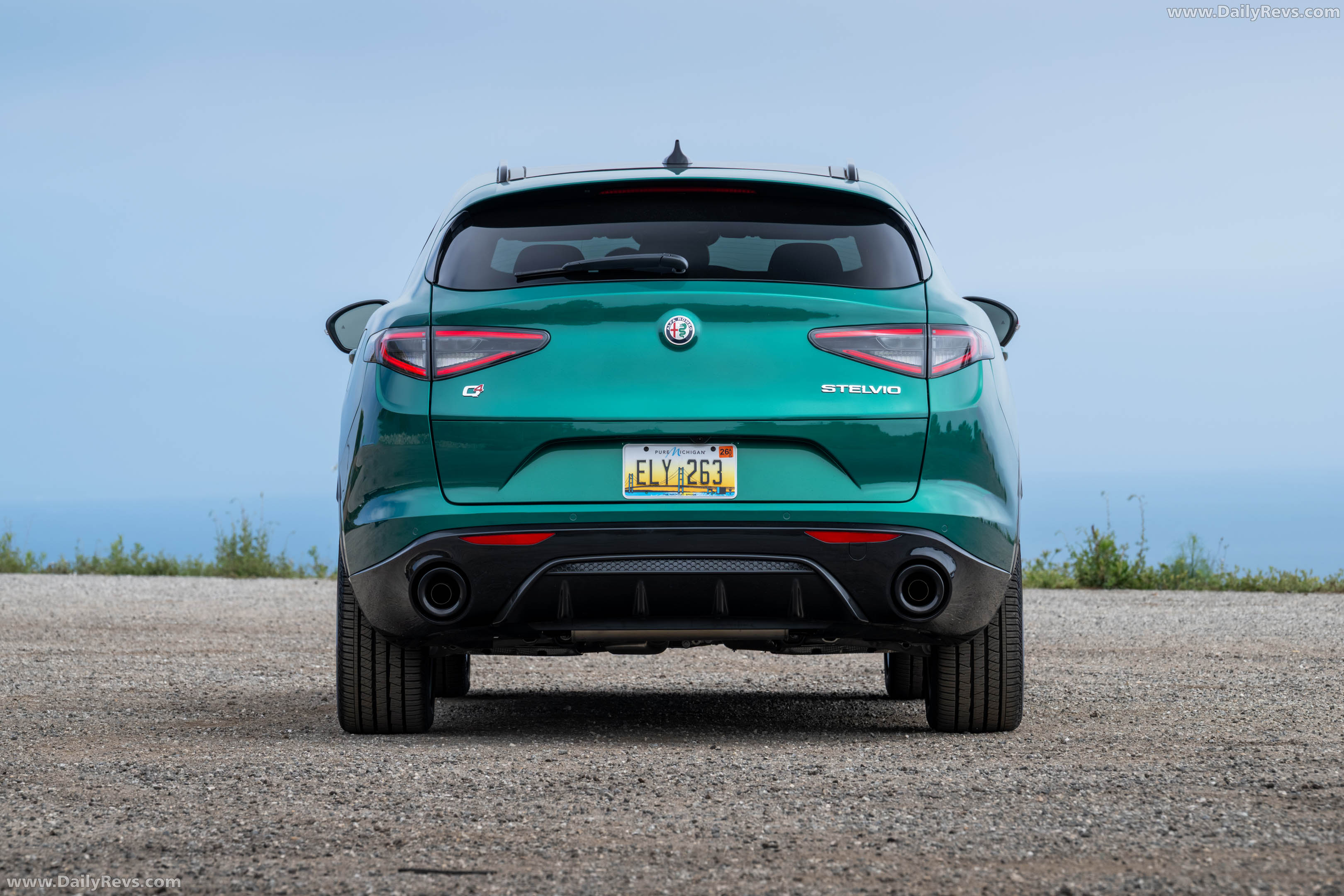 2025 Alfa Romeo Stelvio Intensa US Version Rear View