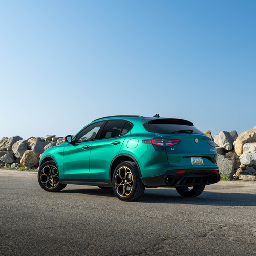 2025 Alfa Romeo Stelvio Intensa US Version Rear View