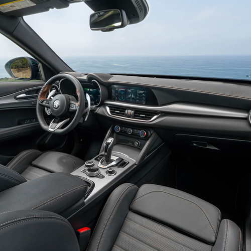 2025 Alfa Romeo Stelvio Intensa US Version Interior