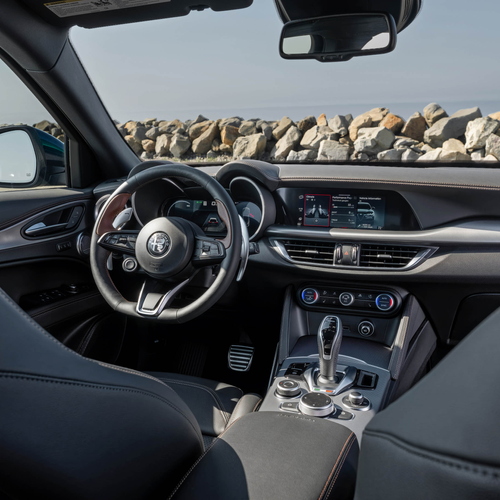 2025 Alfa Romeo Stelvio Intensa US Version Interior