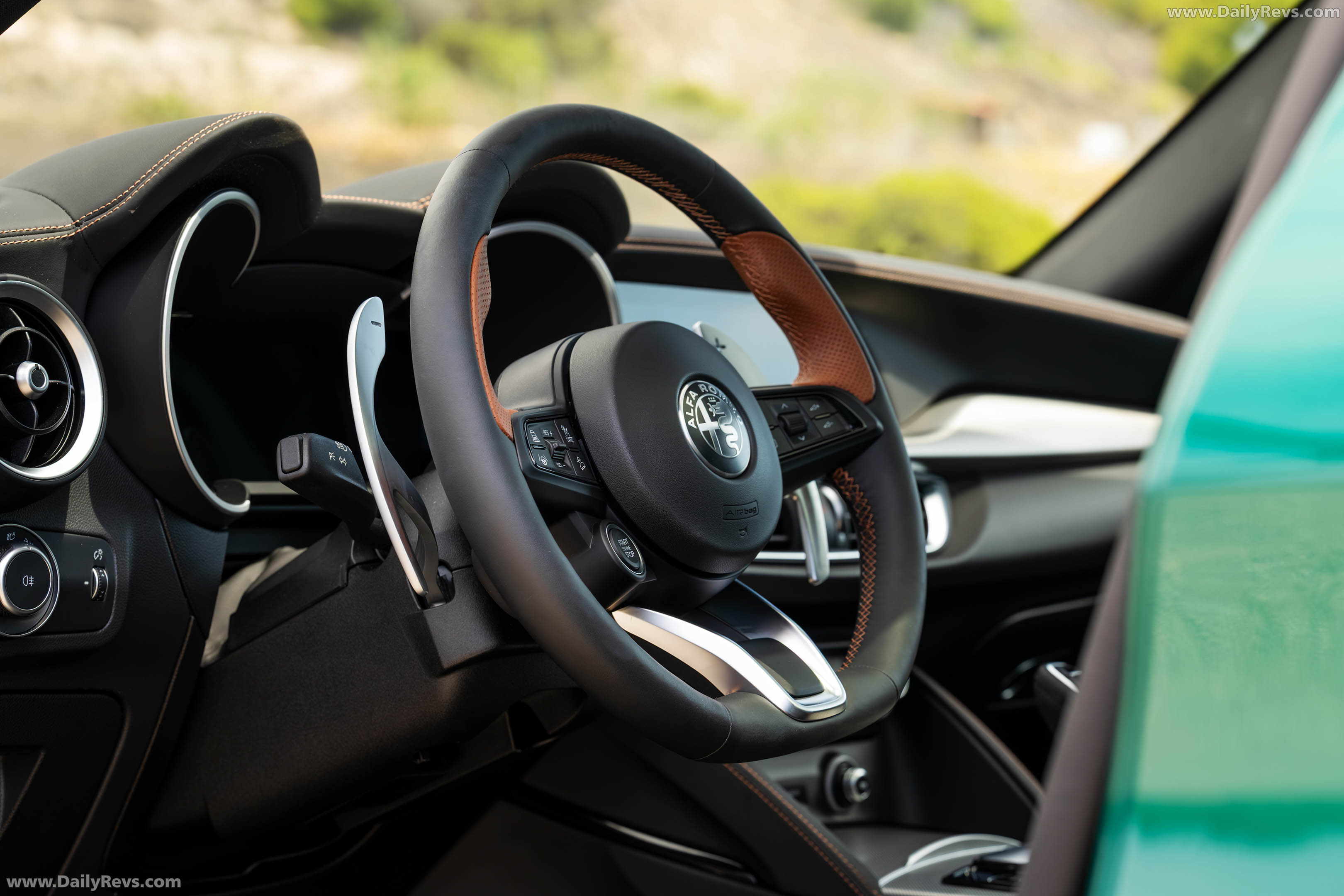 2025 Alfa Romeo Stelvio Intensa US Version Interior