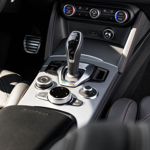 2025 Alfa Romeo Stelvio Intensa US Version Interior