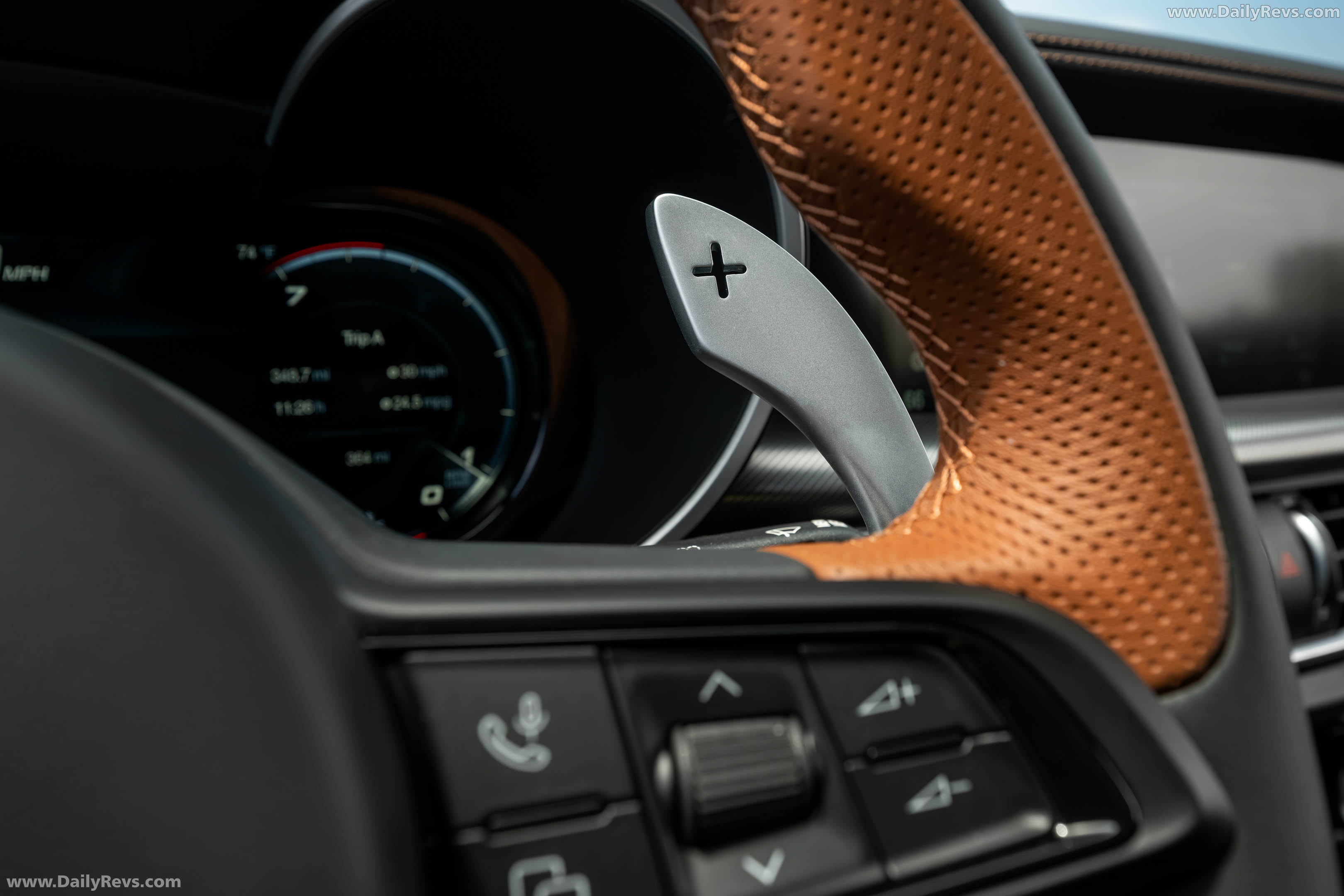 2025 Alfa Romeo Stelvio Intensa US Version Interior
