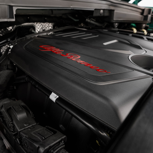 2025 Alfa Romeo Stelvio Intensa US Version Engine