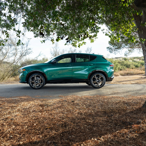 2025 Alfa Romeo Tonale Intensa US Version Side View