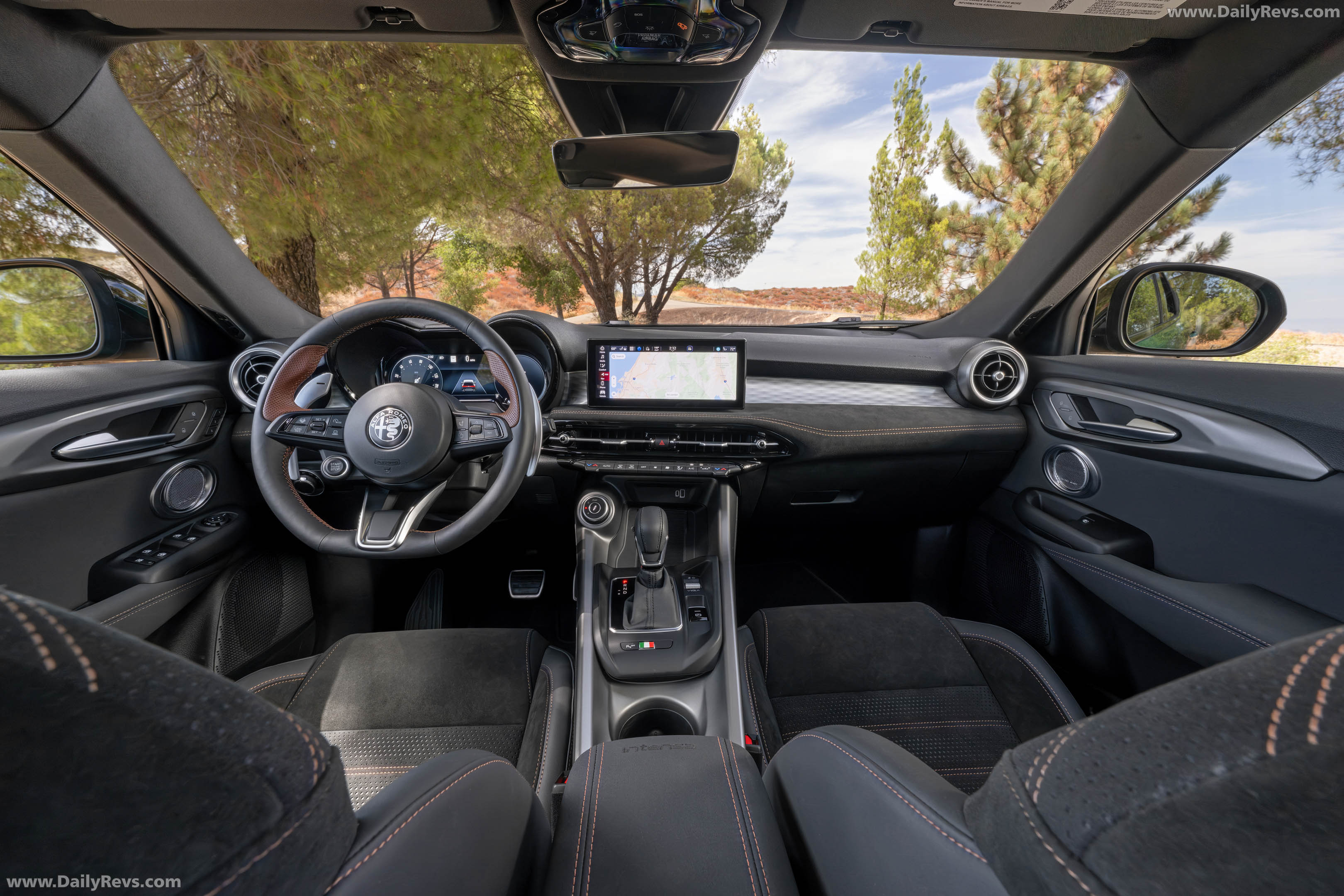 2025 Alfa Romeo Tonale Intensa US Version Interior