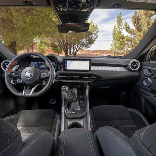 2025 Alfa Romeo Tonale Intensa US Version Interior