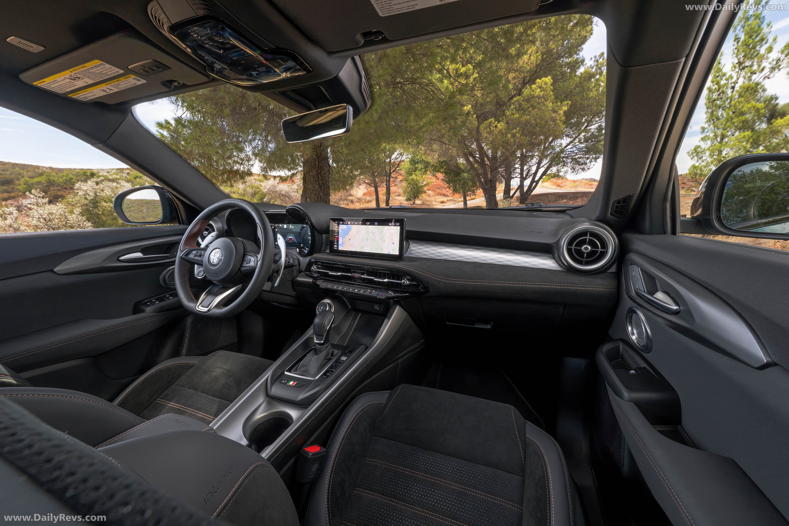 2025 Alfa Romeo Tonale Intensa US Version Interior