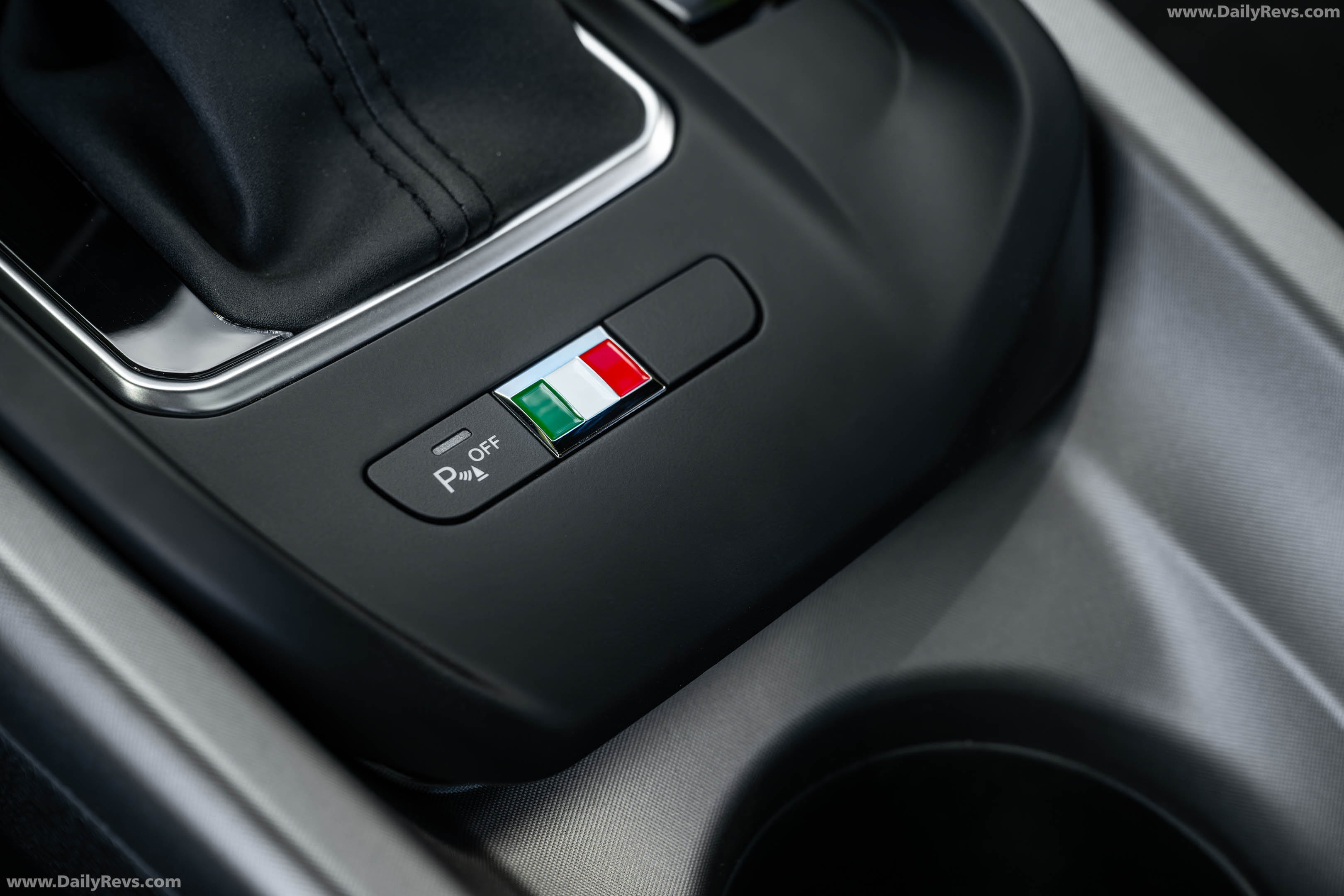 2025 Alfa Romeo Tonale Intensa US Version Interior