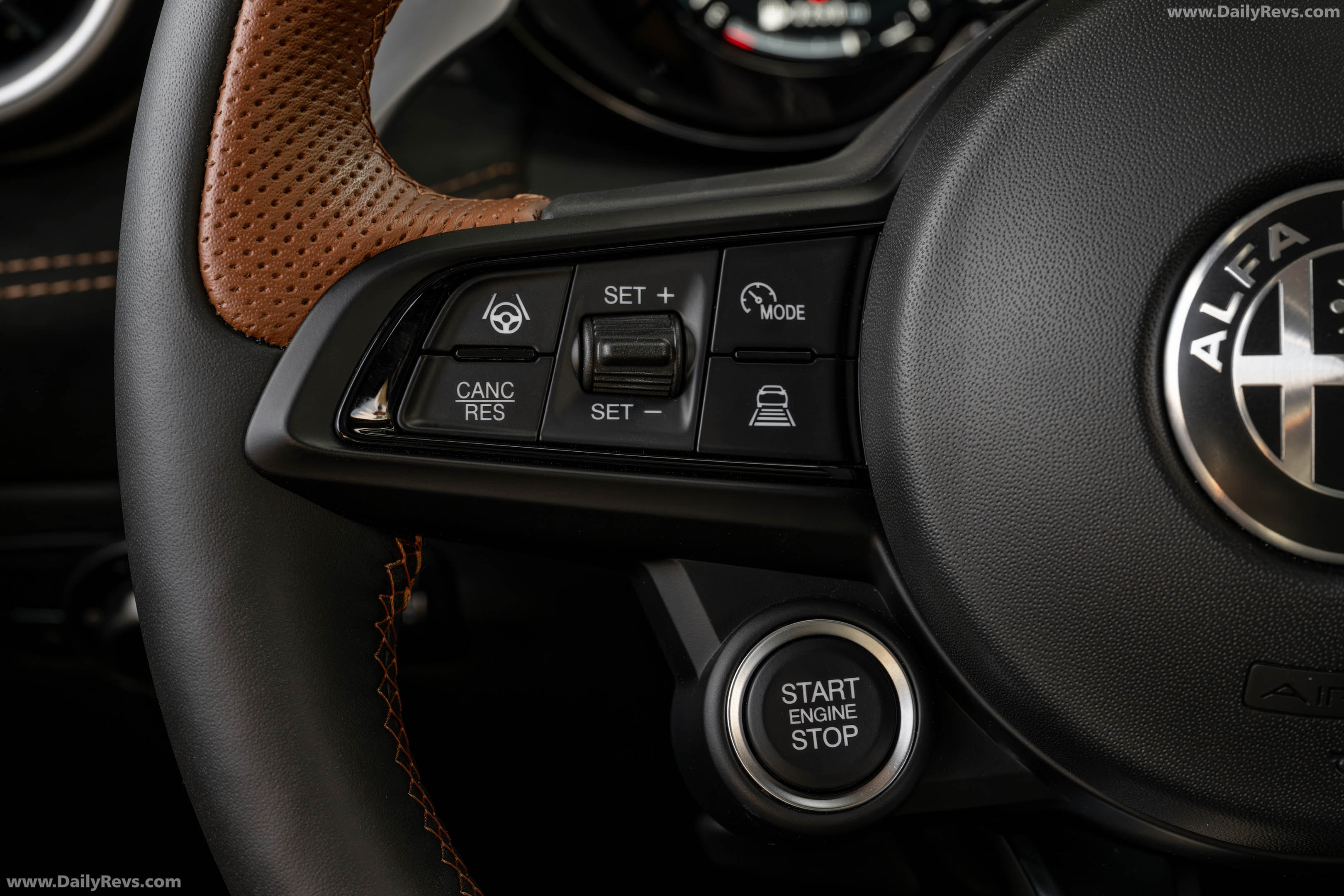 2025 Alfa Romeo Tonale Intensa US Version Interior