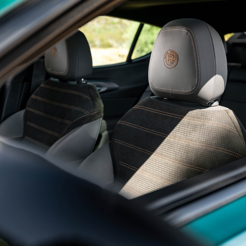 2025 Alfa Romeo Tonale Intensa US Version Interior