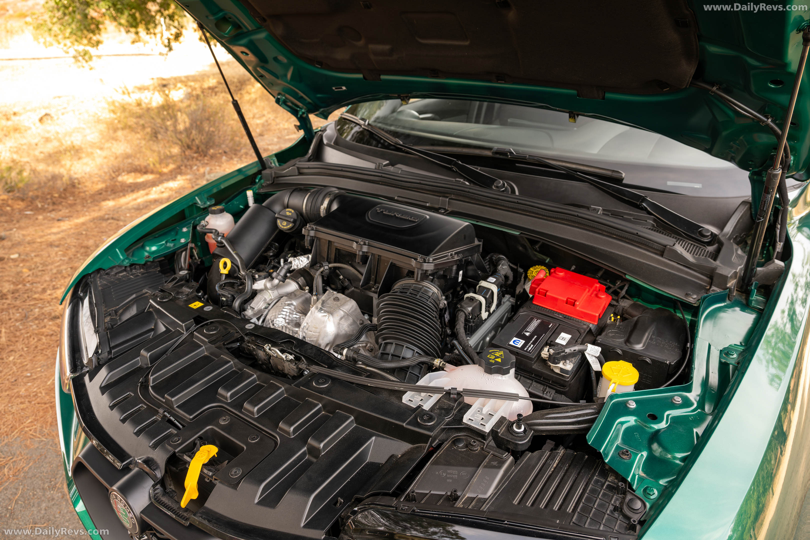 2025 Alfa Romeo Tonale Intensa US Version Engine