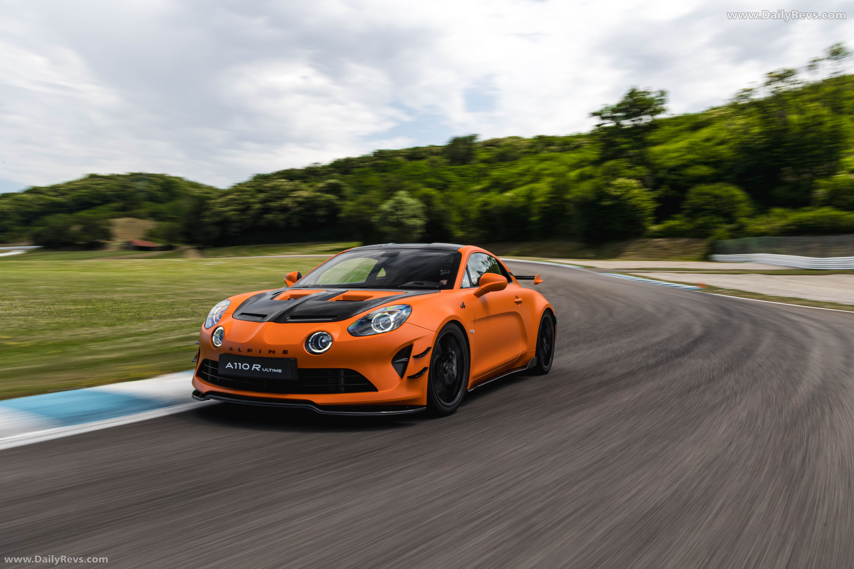 2026 Alpine A110 R Ultime Front View
