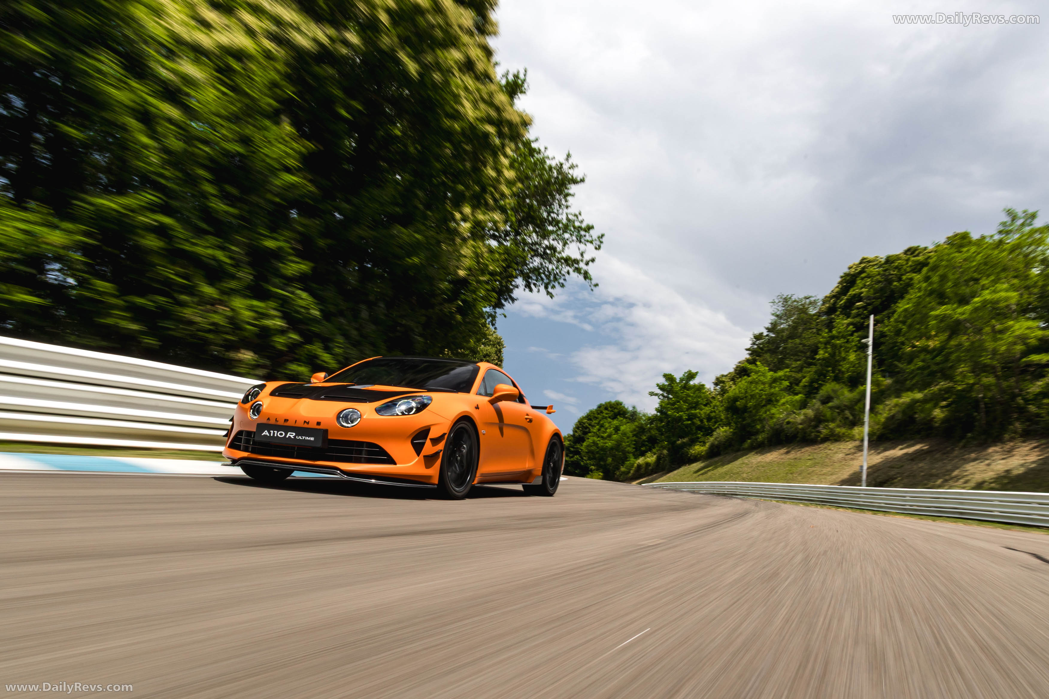 2026 Alpine A110 R Ultime Front View