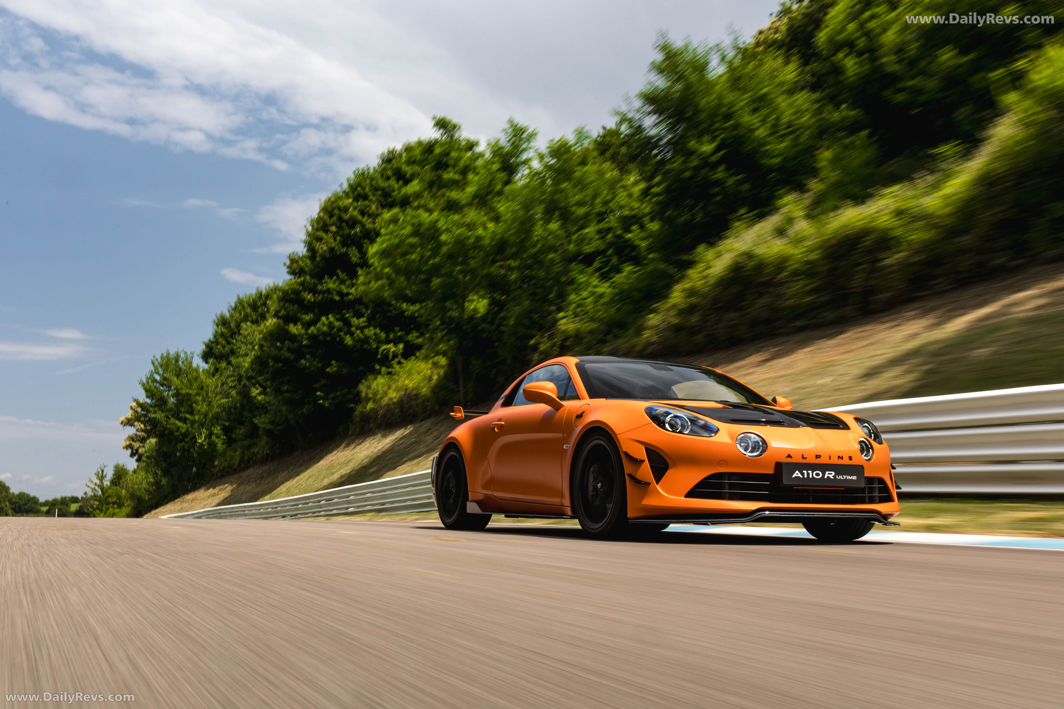 2026 Alpine A110 R Ultime Front View