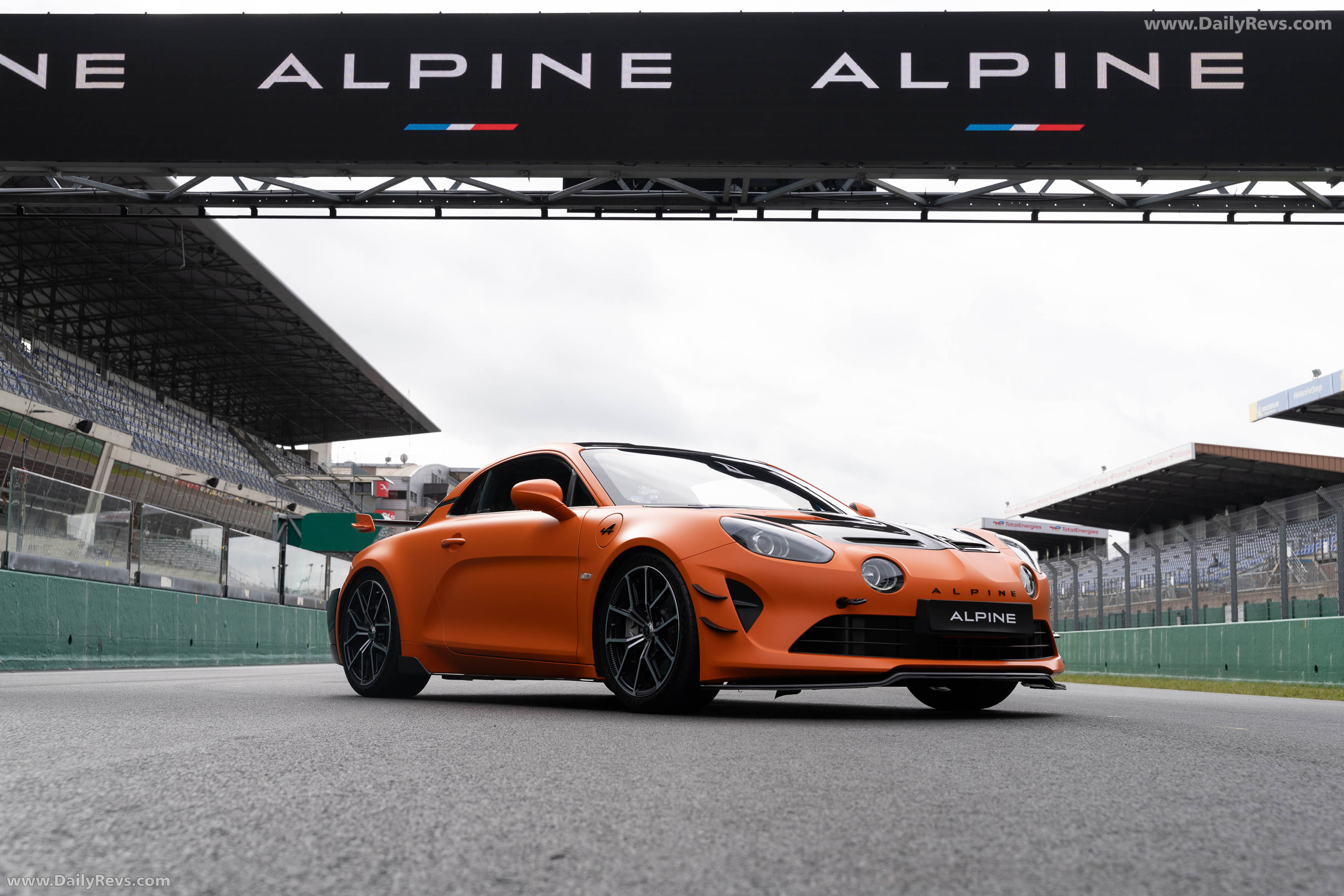 2026 Alpine A110 R Ultime Front View