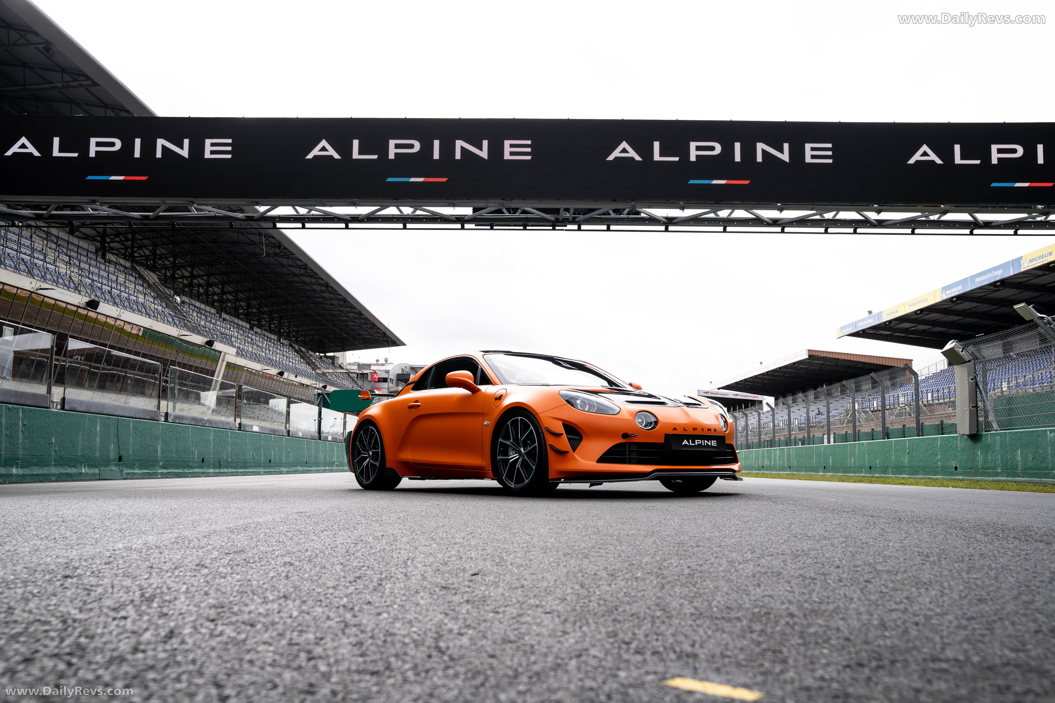 2026 Alpine A110 R Ultime Front View