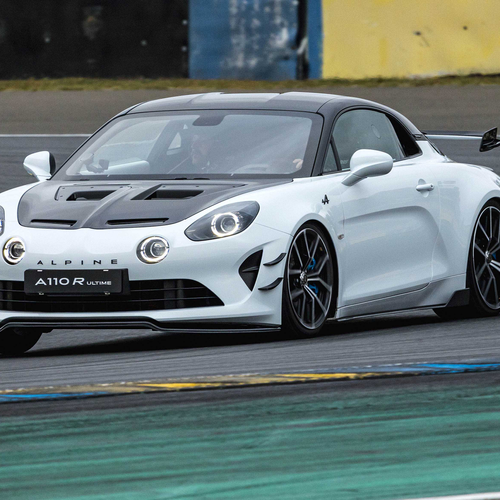2026 Alpine A110 R Ultime Glacier White Front View