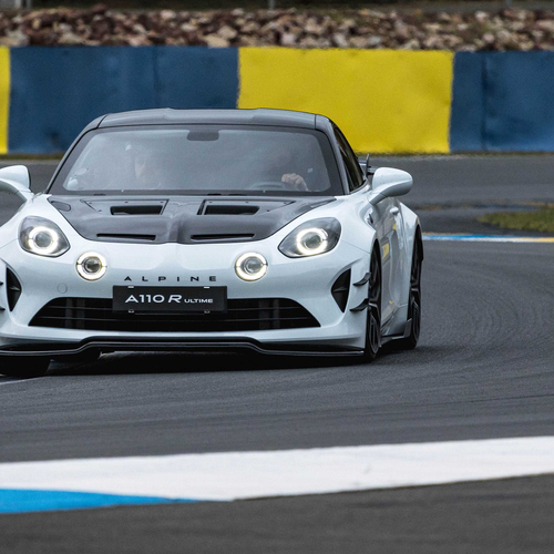 2026 Alpine A110 R Ultime Glacier White Front View