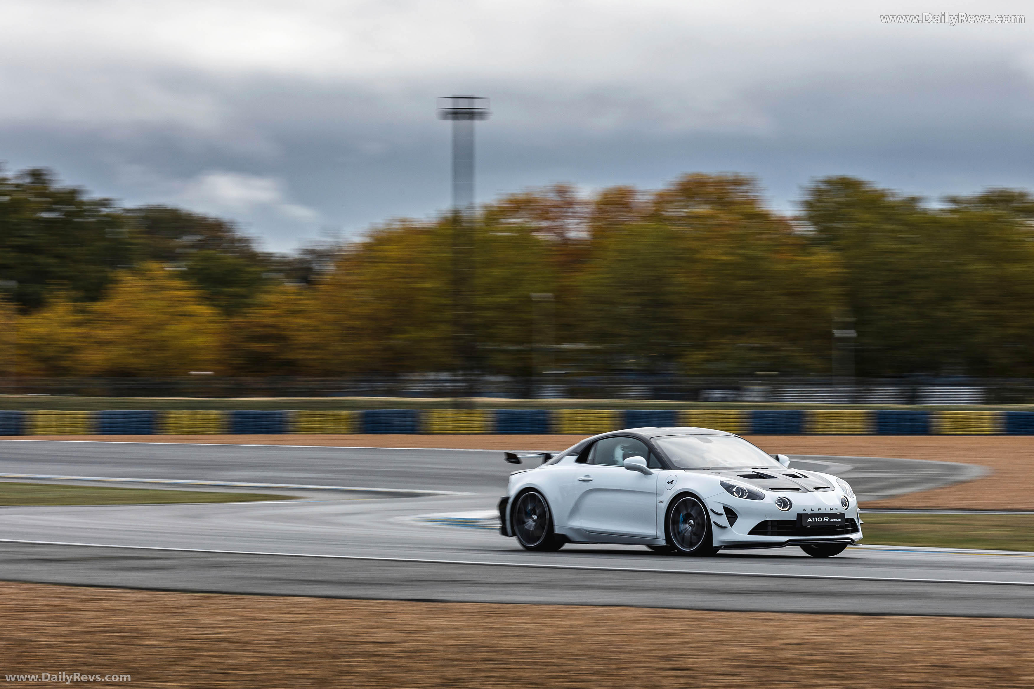 2026 Alpine A110 R Ultime Glacier White Front View