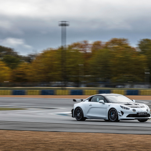 2026 Alpine A110 R Ultime Glacier White Front View
