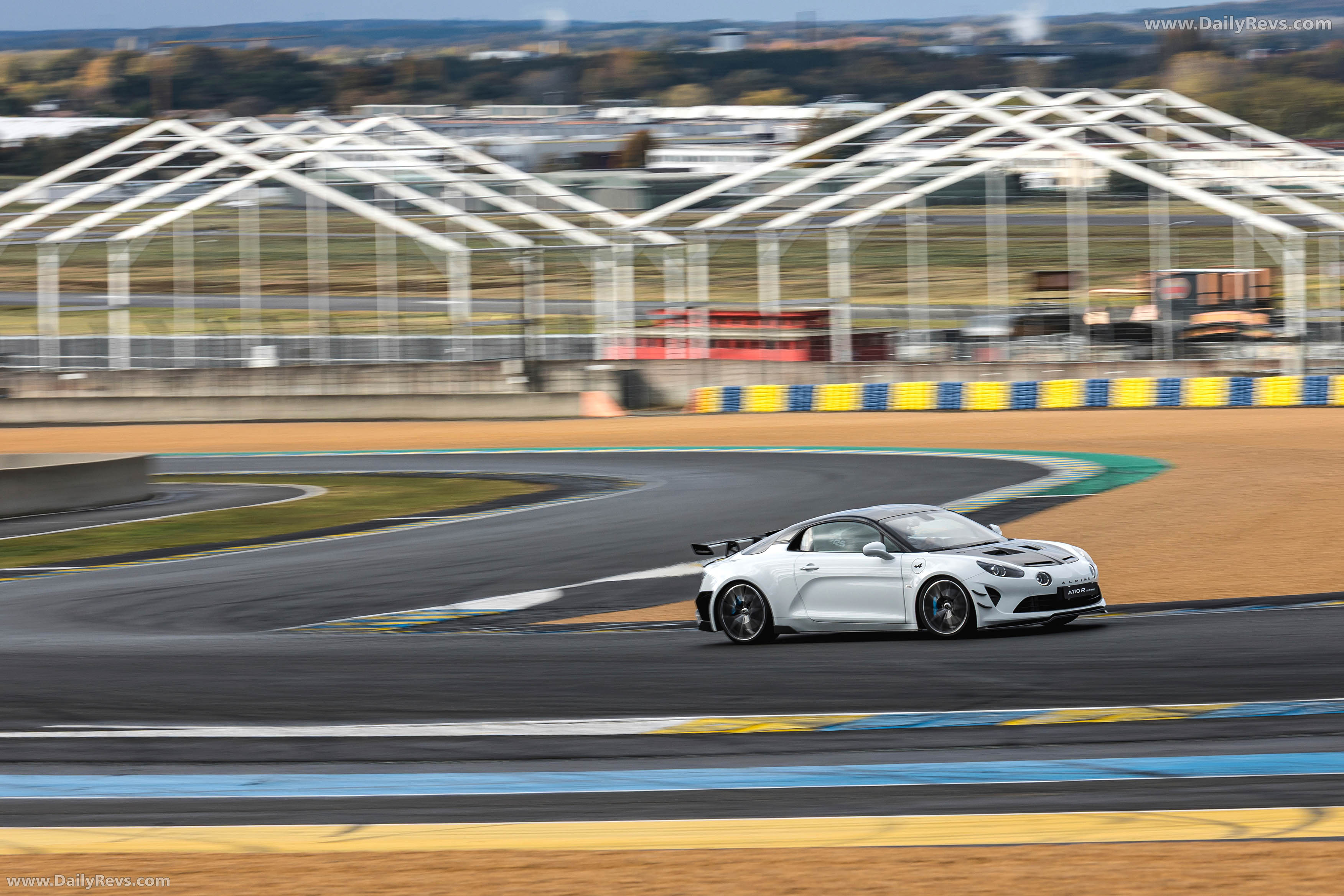 2026 Alpine A110 R Ultime Glacier White Front View