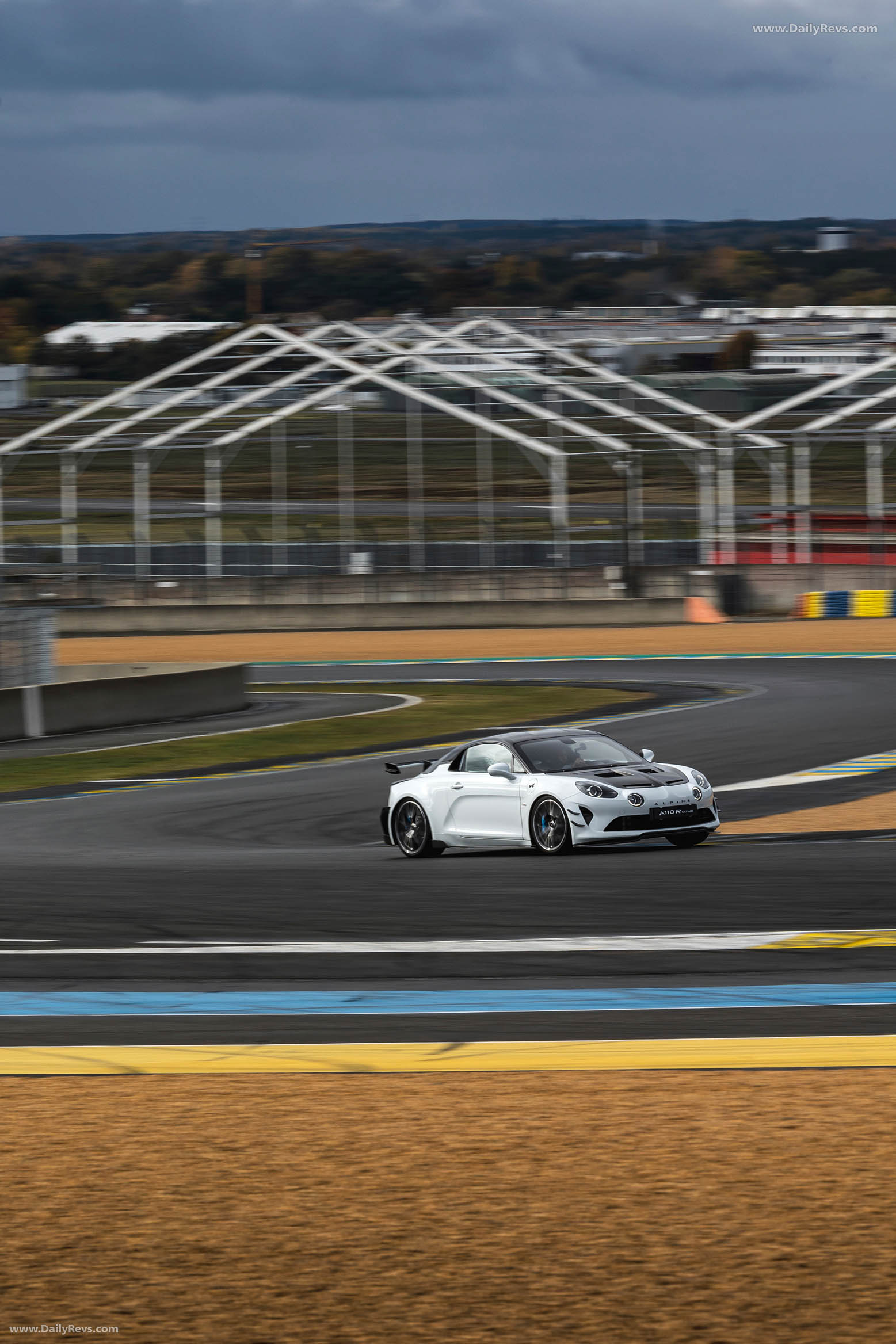 2026 Alpine A110 R Ultime Glacier White Front View