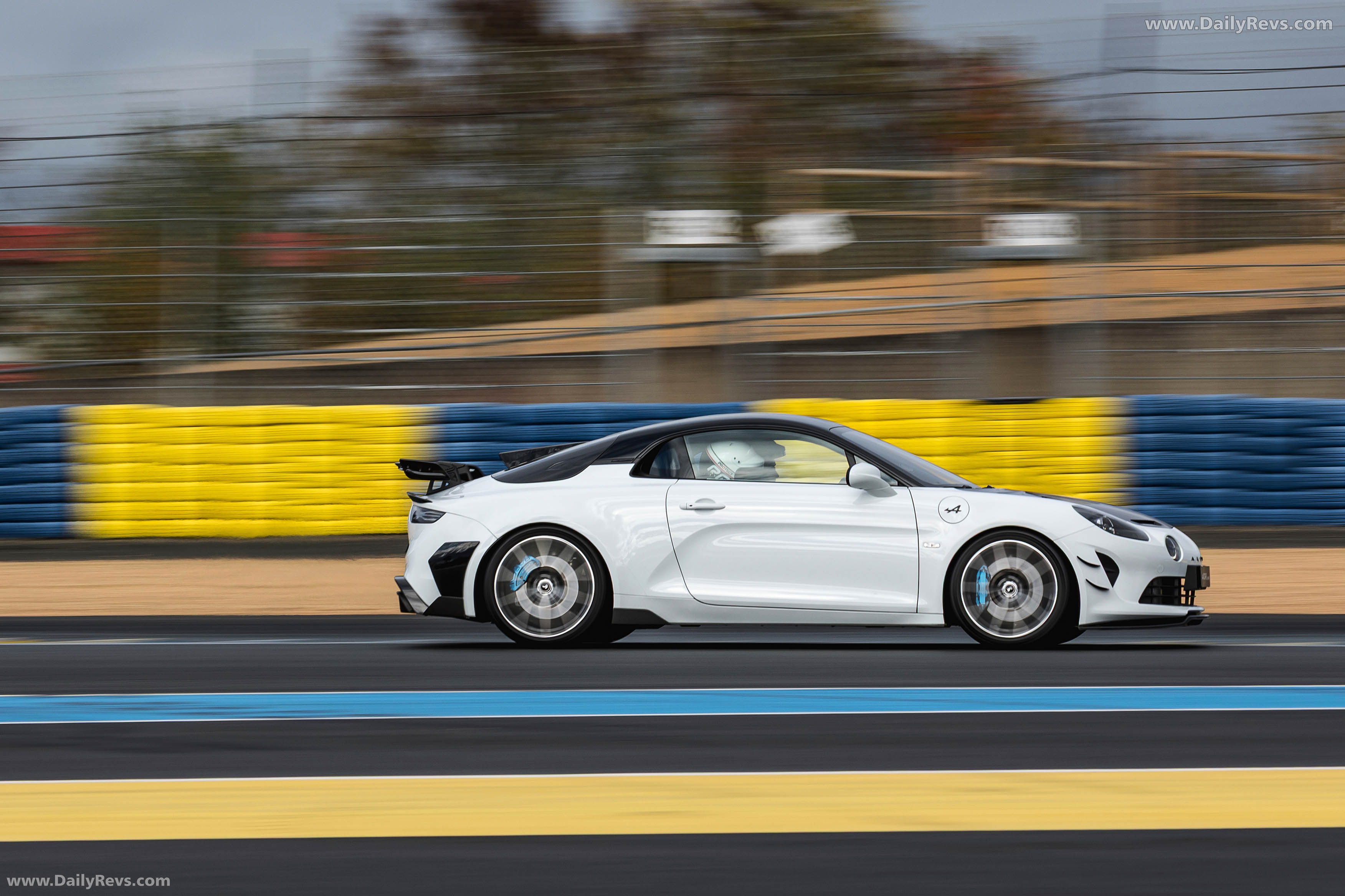 2026 Alpine A110 R Ultime Glacier White Side View