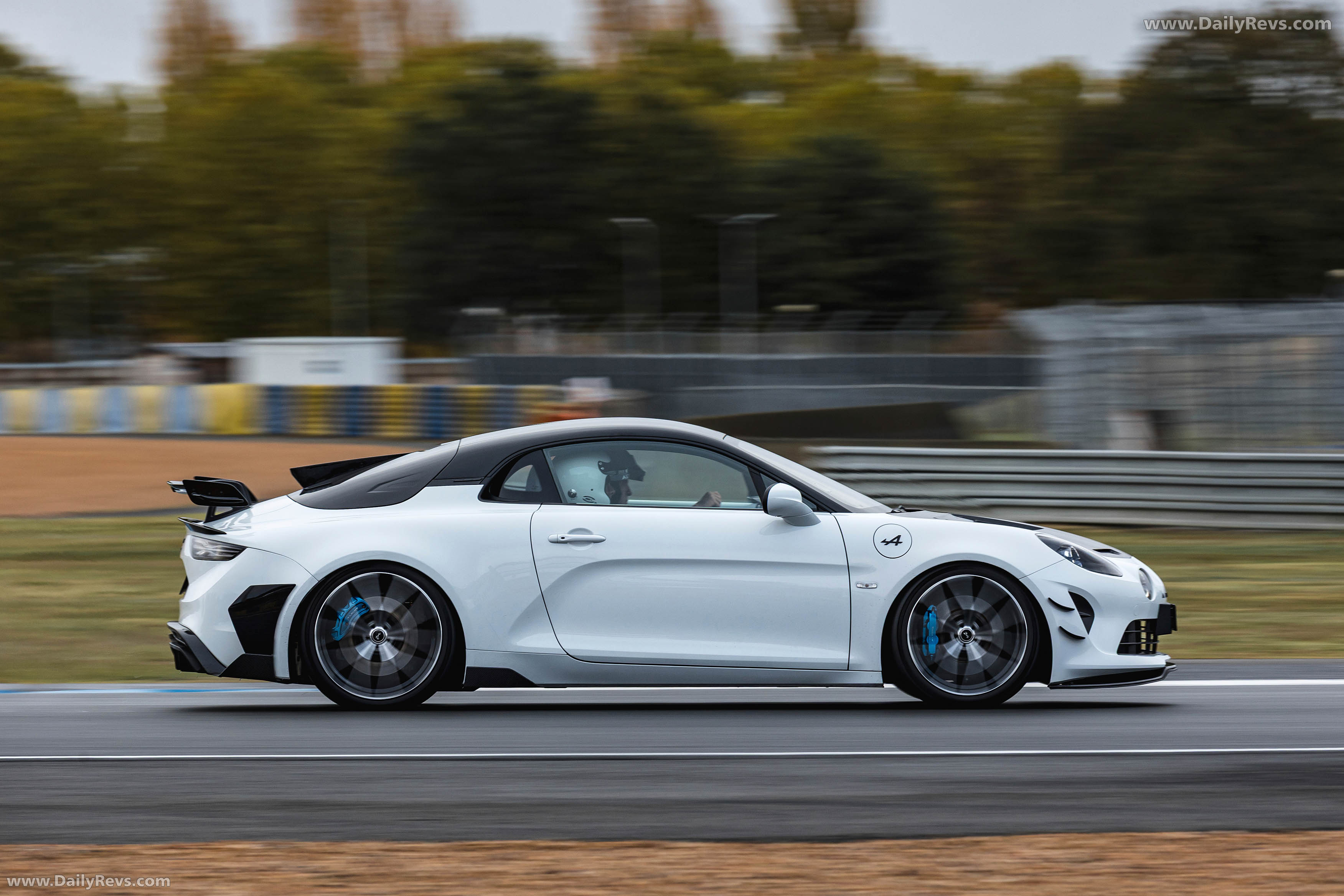 2026 Alpine A110 R Ultime Glacier White Side View