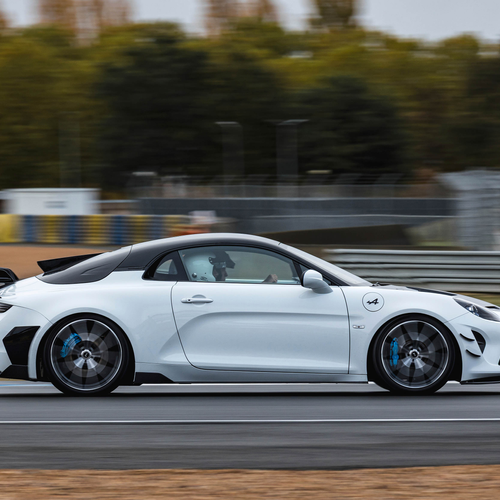 2026 Alpine A110 R Ultime Glacier White Side View