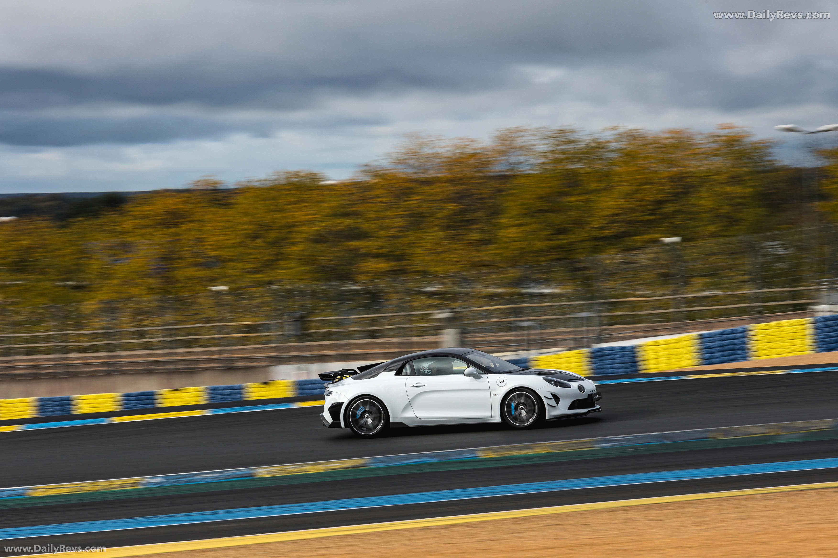 2026 Alpine A110 R Ultime Glacier White Side View