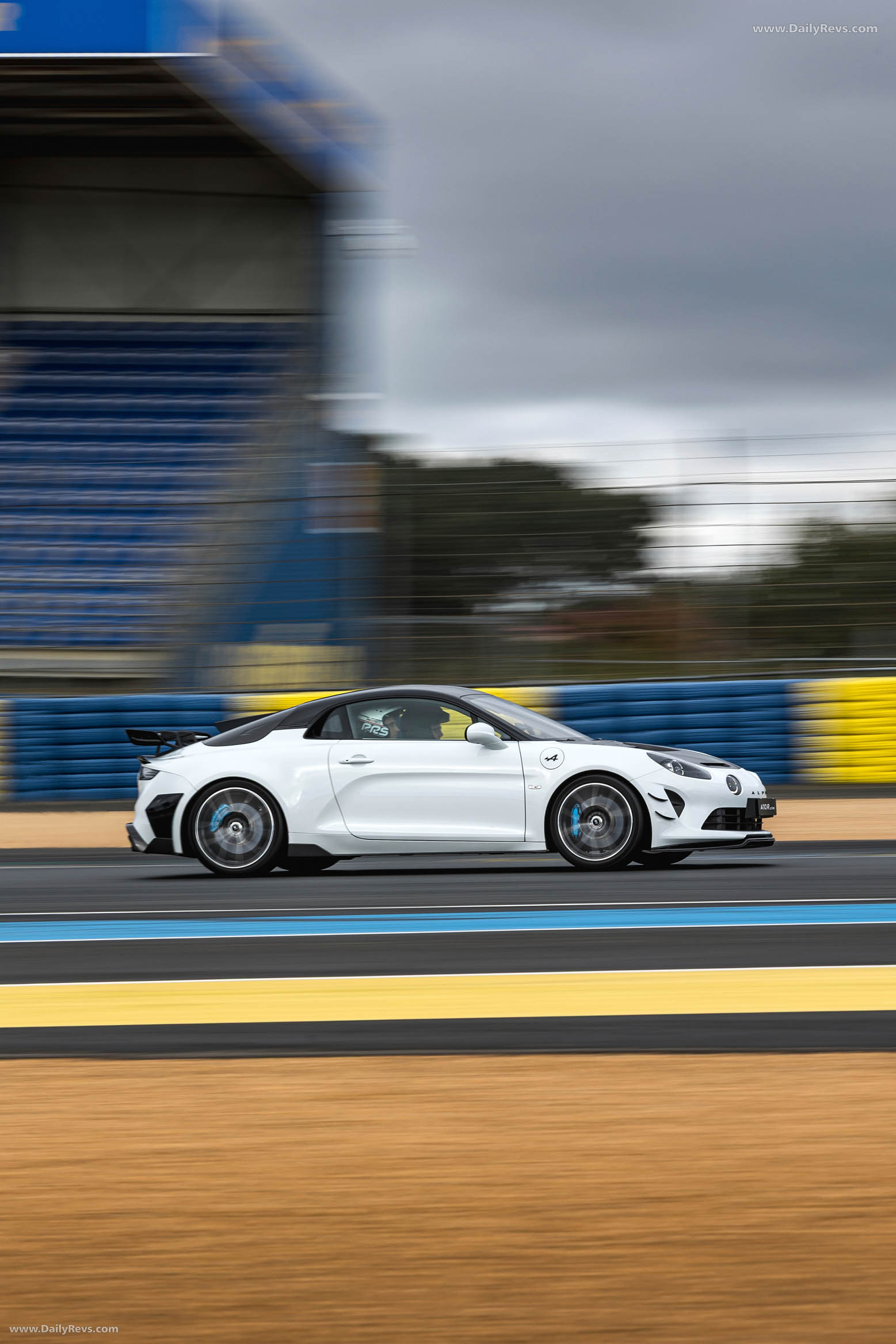 2026 Alpine A110 R Ultime Glacier White Side View