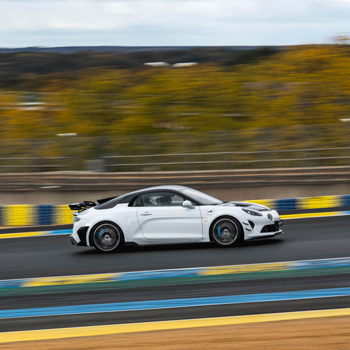 2026 Alpine A110 R Ultime Glacier White Side View