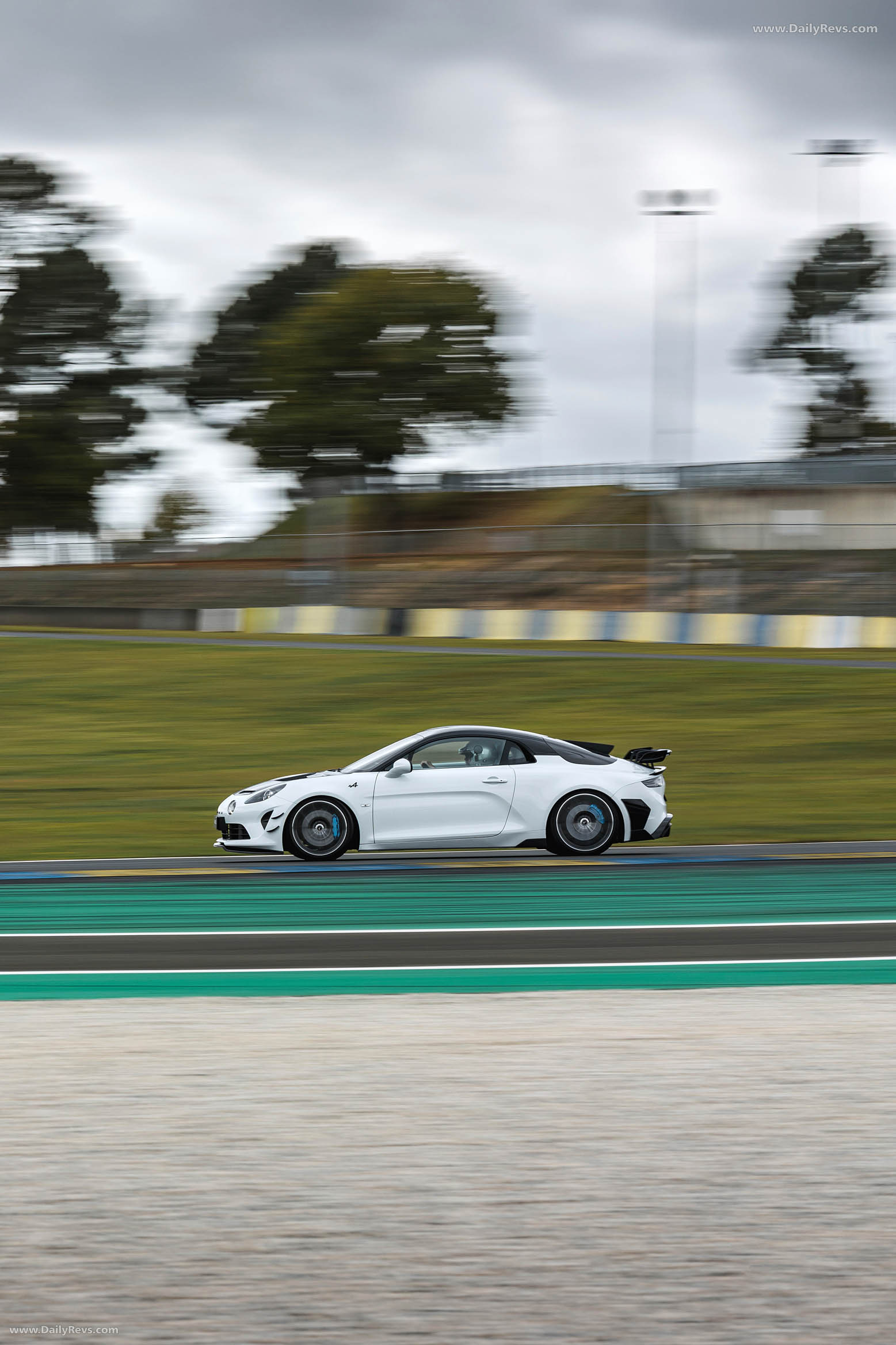 2026 Alpine A110 R Ultime Glacier White Side View