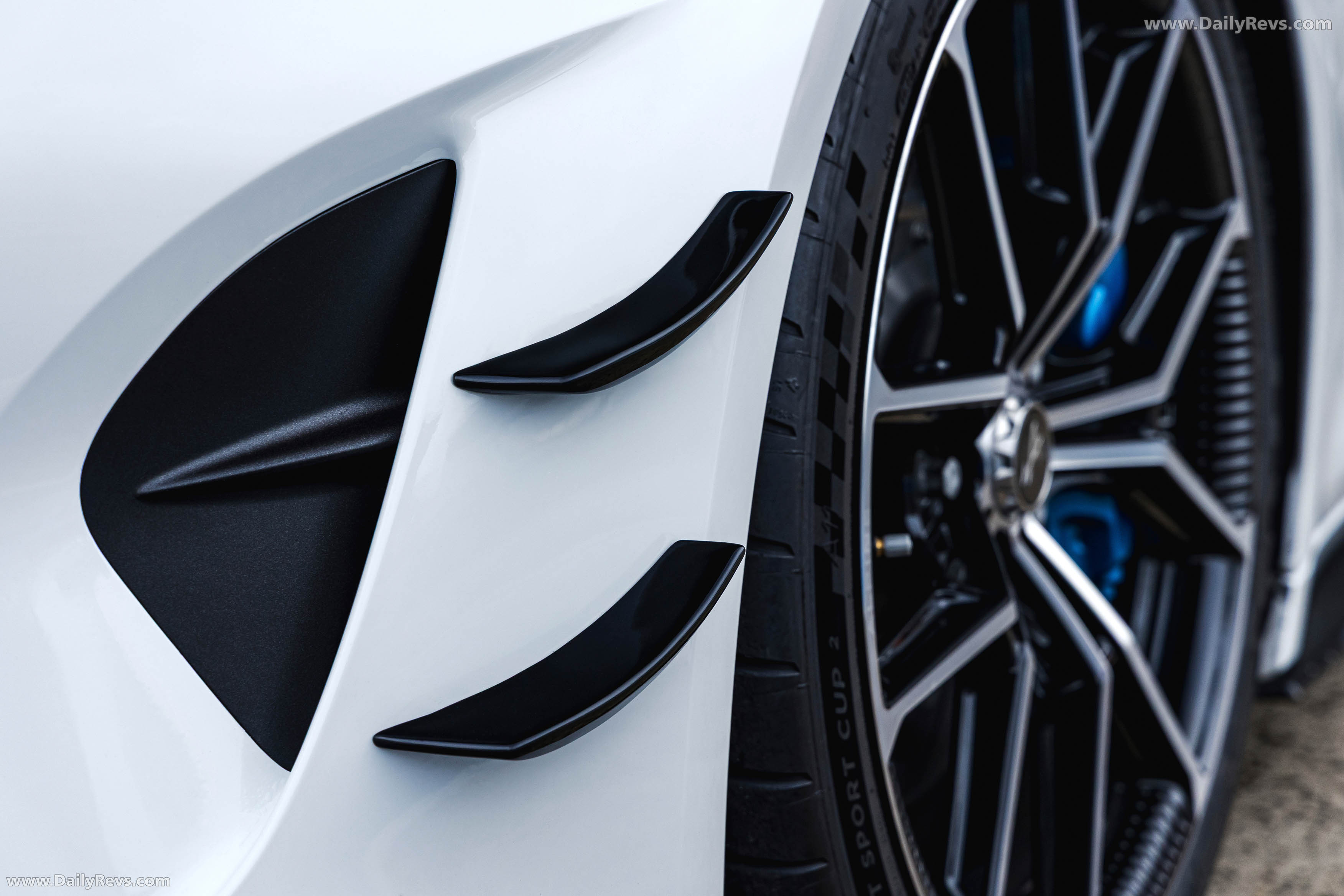 2026 Alpine A110 R Ultime Glacier White Exterior