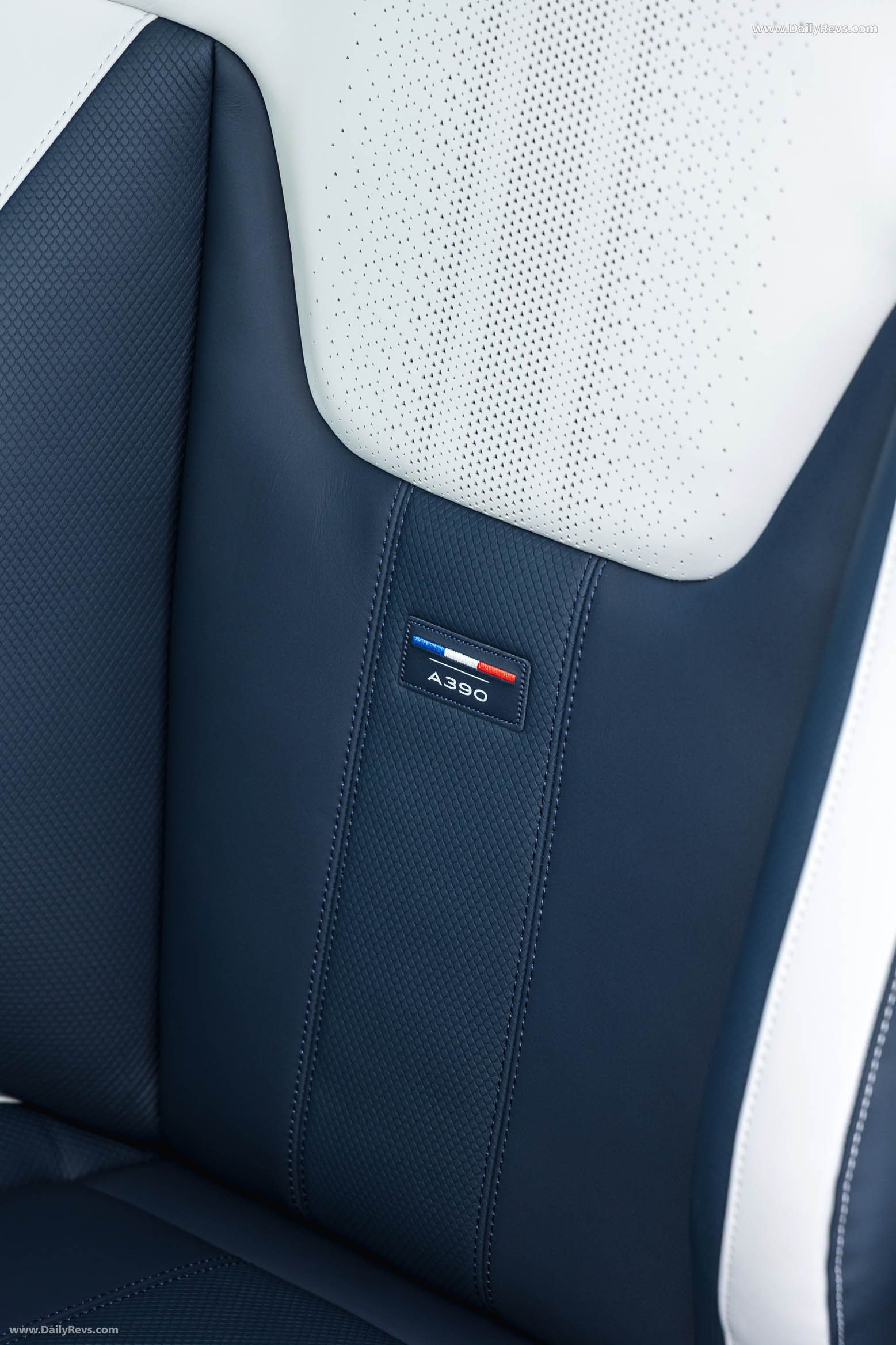 2026 Alpine A390 GTS Matt Thunder Grey Interior