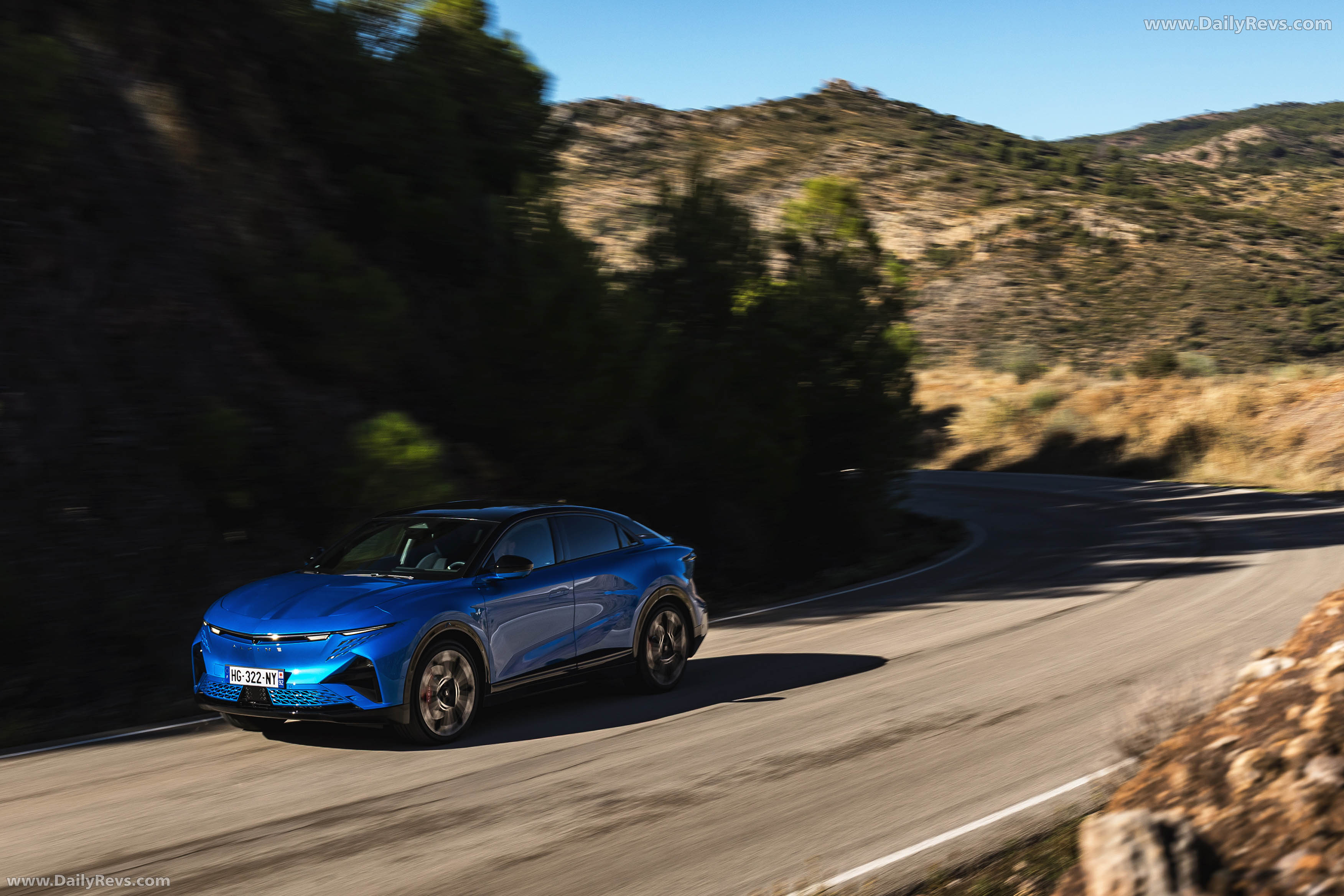 2025 Alpine A390 GT Alpine Vision Blue Front View