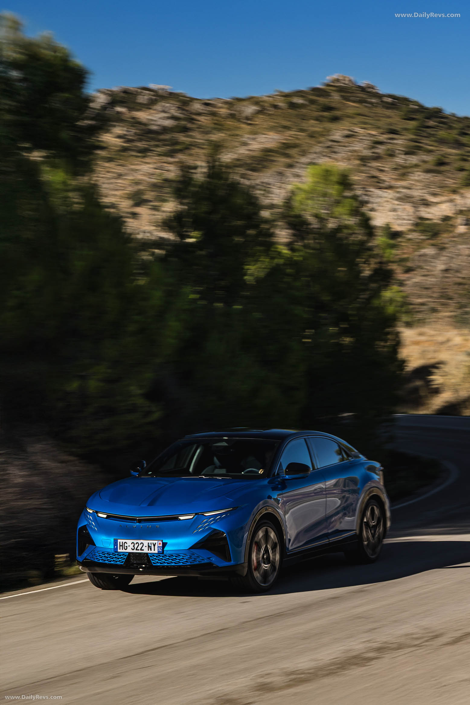 2025 Alpine A390 GT Alpine Vision Blue Front View